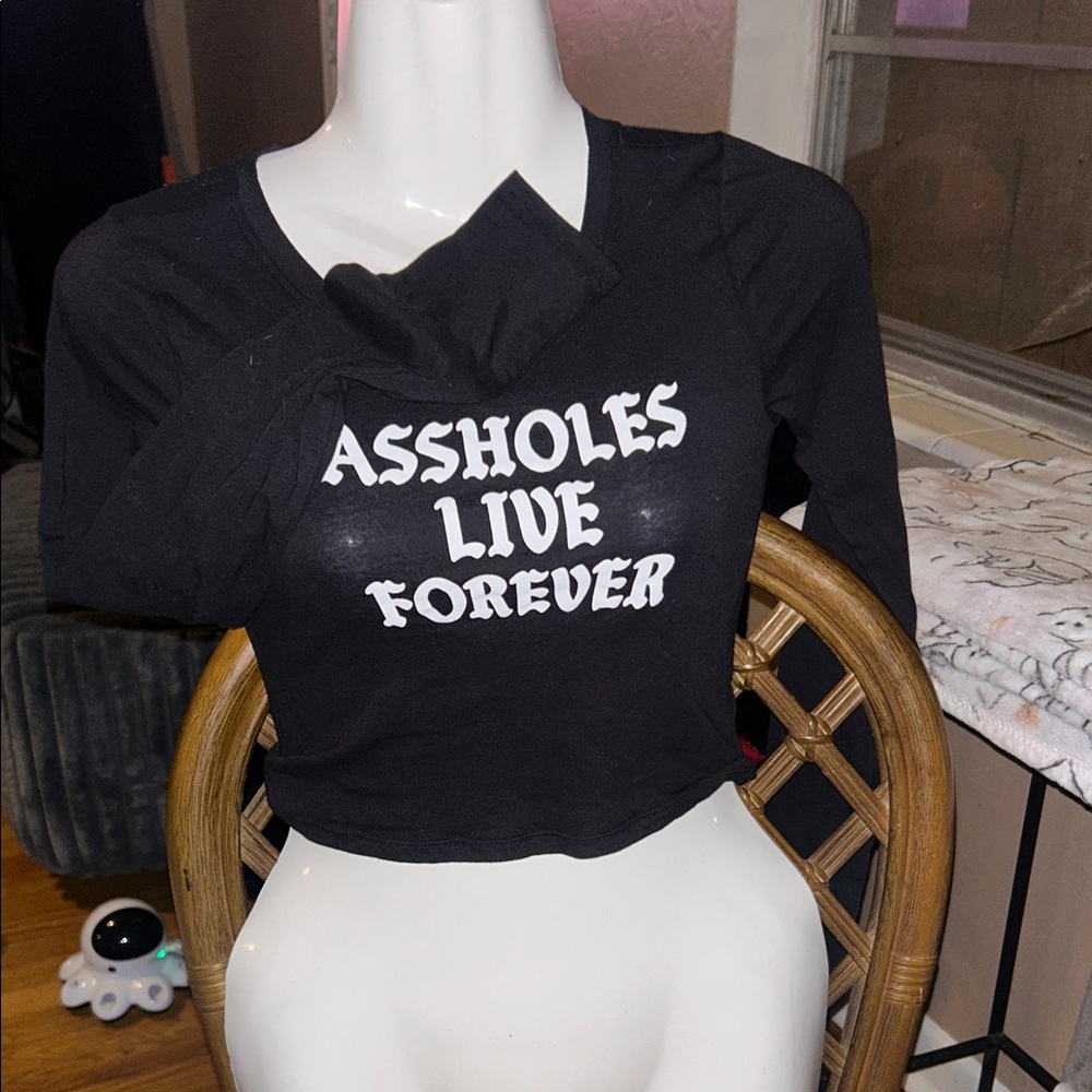BNWOT Women’s ALF Black Graphic Long Sleeve Crop Top